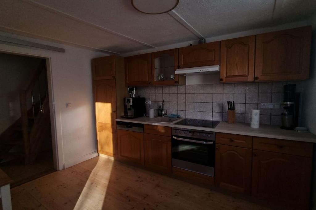 شقة Wohnen In Niederweimar Zwischen Marburg Und Giessen المظهر الخارجي الصورة