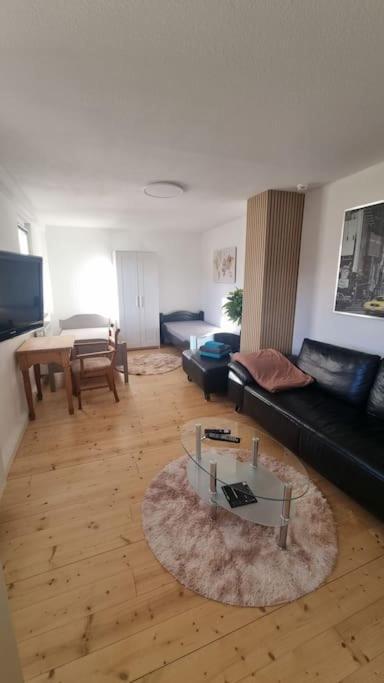 شقة Wohnen In Niederweimar Zwischen Marburg Und Giessen المظهر الخارجي الصورة
